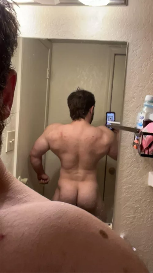 Deep squats now a days 😈