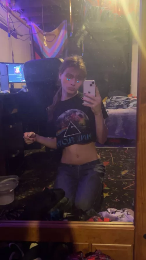 first look of mine i’ve ever liked in jeans 🖤😂