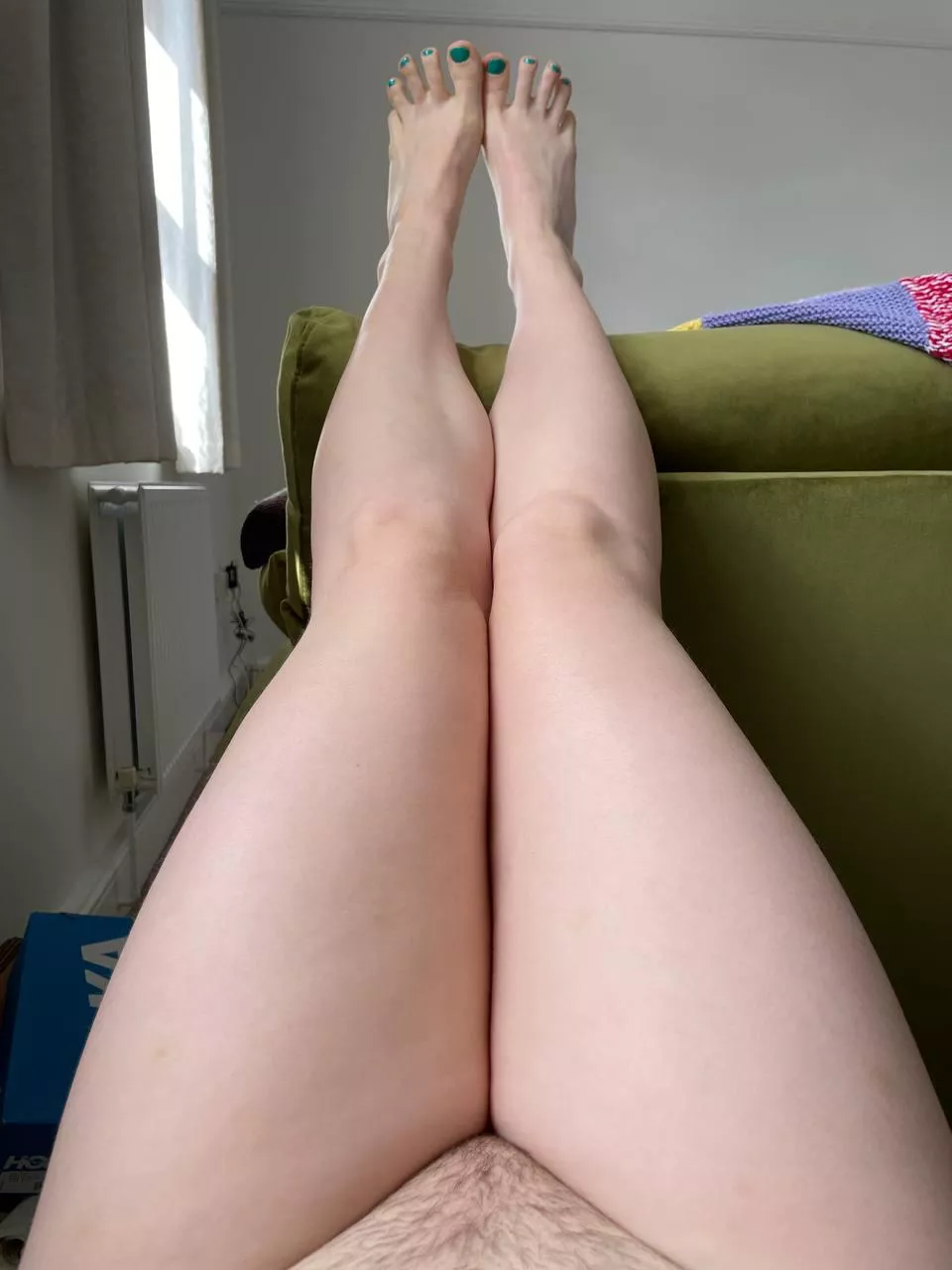 I think my long legs are the cherry on top of my tidy but hairy pussy 😋