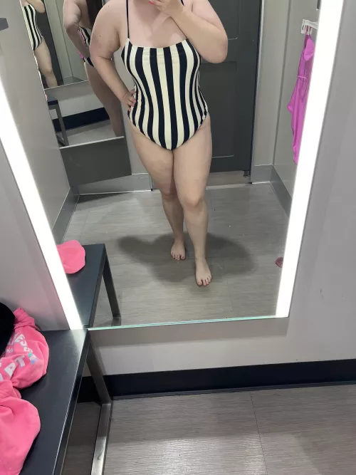 I tried this swimsuit on today I feel like it’s giving Beetlejuice vibes
