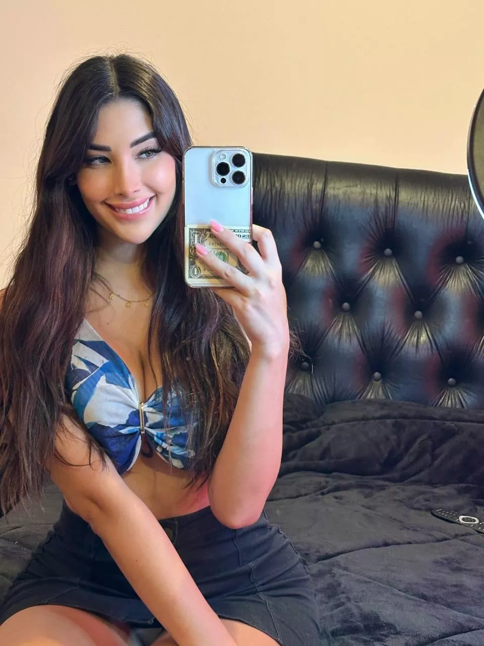 I’m just a horny 18 years old looking for attention