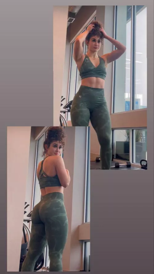 Love Leana Deeb and her perfect ass