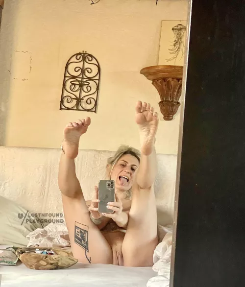 love to get my soles licked after waking up in the morning