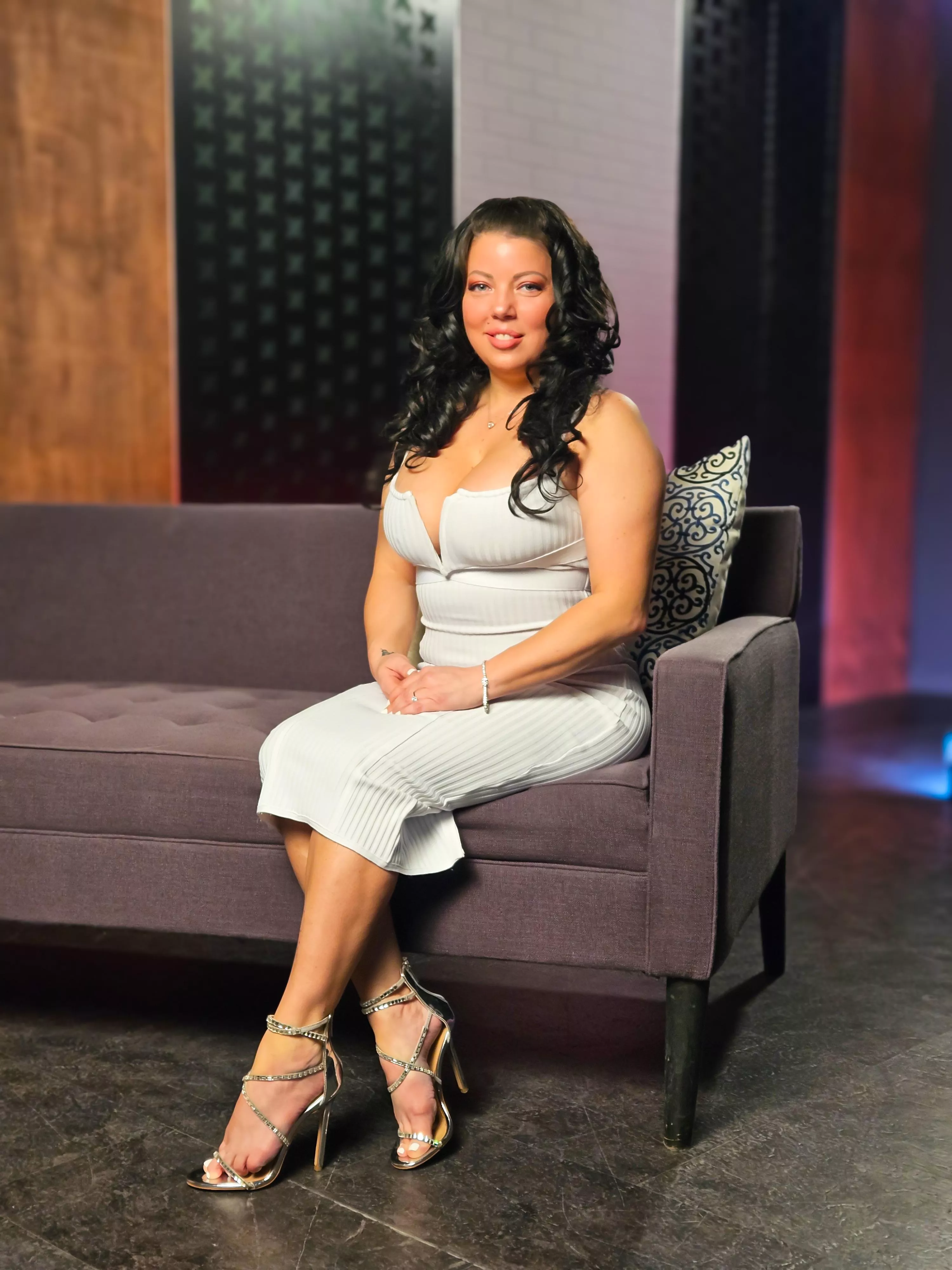 Past Anchor Ariella Banks Visited the Naked News Studios Today! 