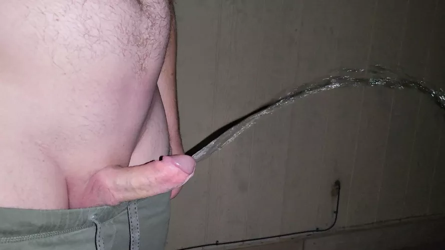 Peeing with a boner feels so good 🤤