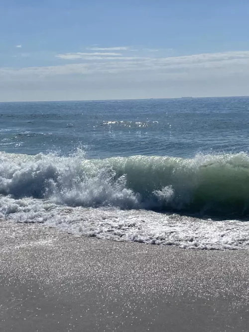 Same beach , different day. Love my life. Ocean is good for my soul 🤙🏻🎶🎶