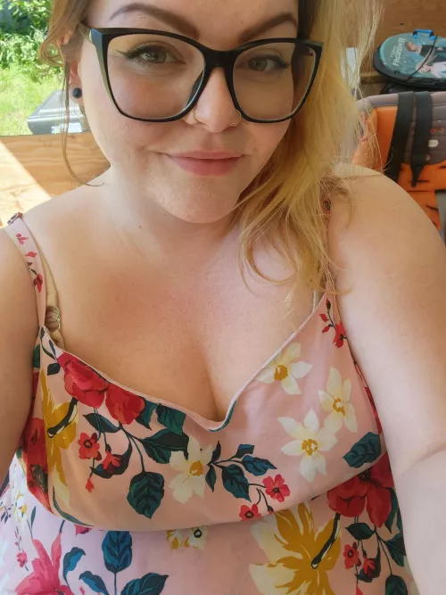 Sunshine and dresses 😊😊😊