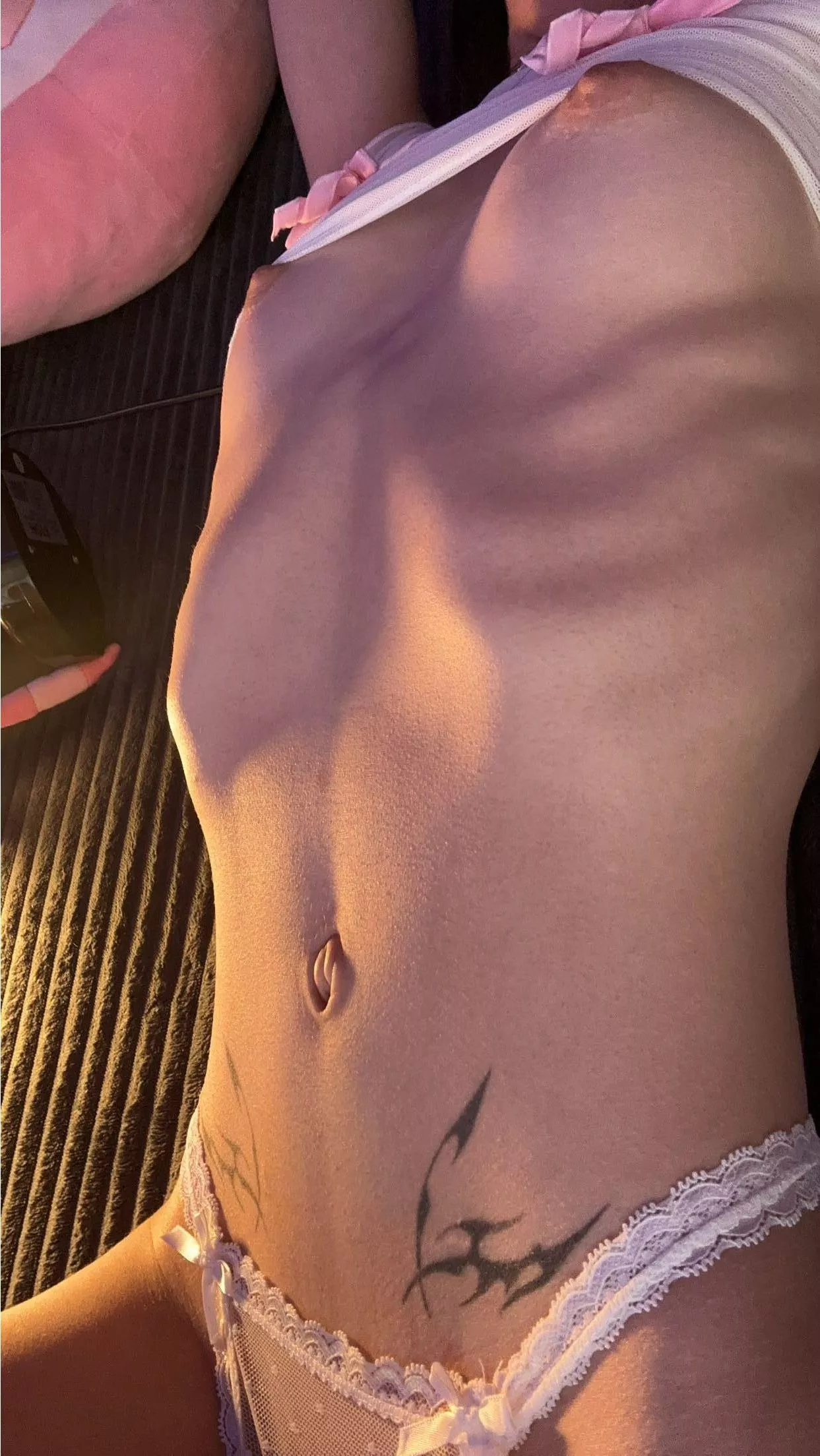 There's nothing to hide. Here are my cute ribs