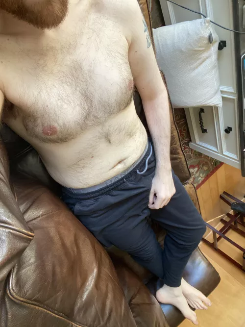 This couch has seen too many lonely nights. We should change that, don’t ya think? 