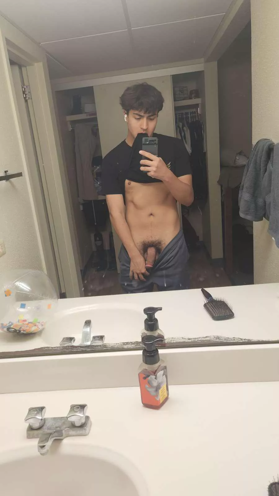 Who wants to fuck in the dorm before my roommate comes back?