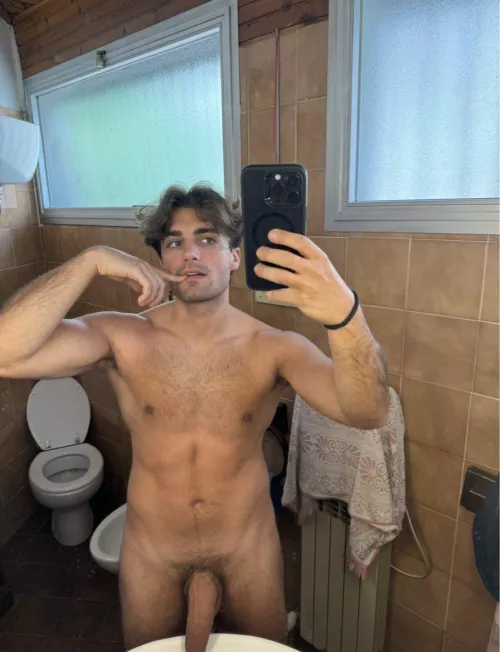 Big cock is looking for a cute bf 