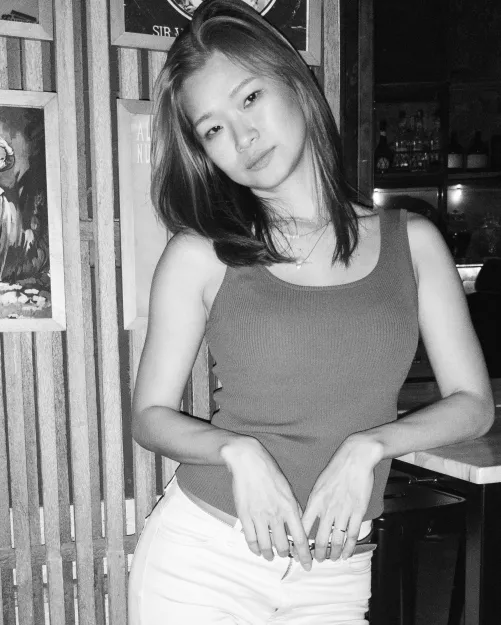 black and white is still okay [F] 