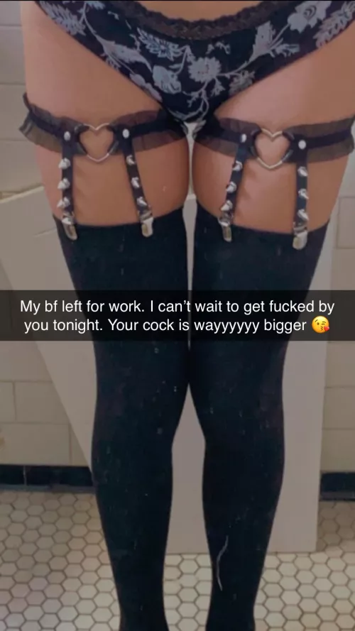 Cheating on my tiny bf 🤷‍♀️