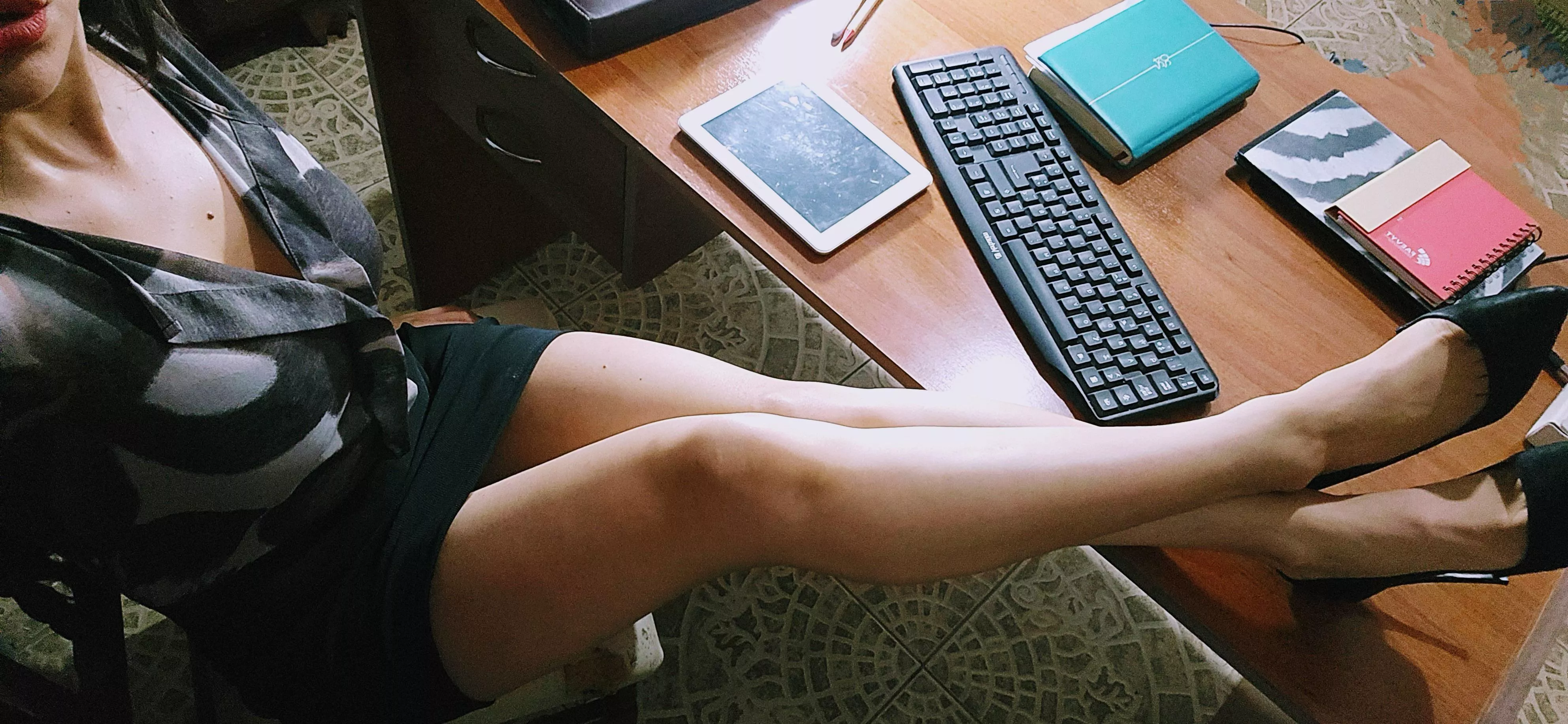 Come to my office rn