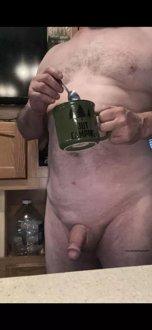 Good afternoon coffee friends. I hate Mondays but I hope your all having a good day 