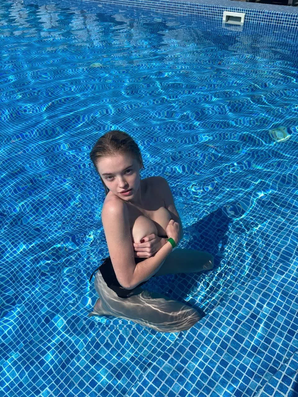 I like to take nude photos in the pool