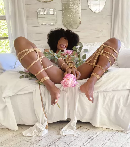 Long legs needed a lot o[f] rope to be tied up