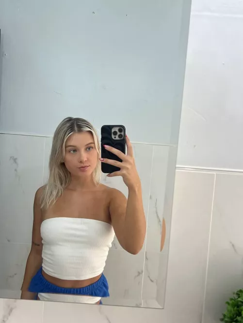 lookin good so I took a selfie