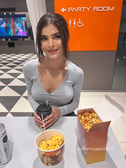 People seem to not look in the eyes anymore while talking