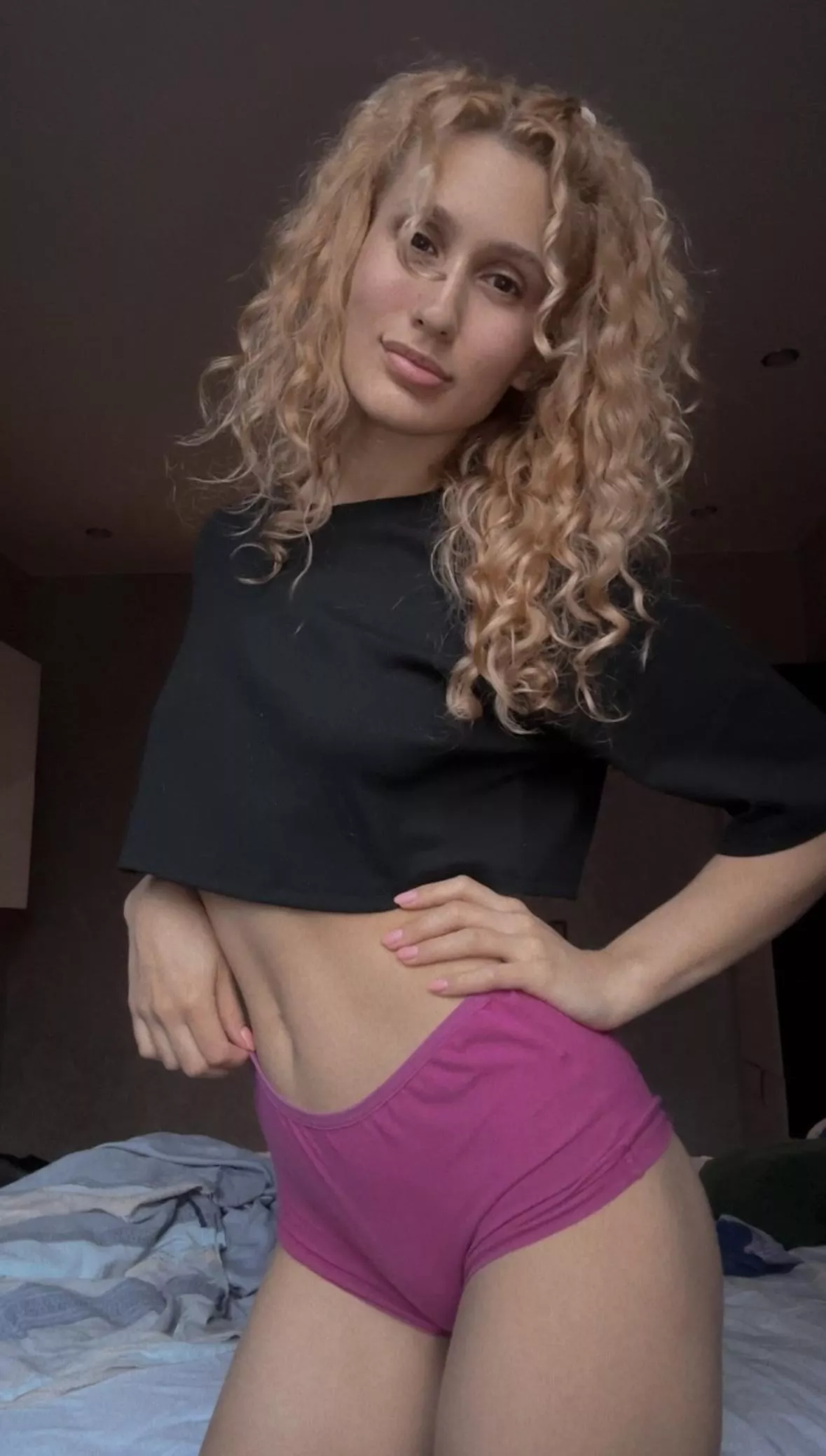 Start your week right take me to the bedroom