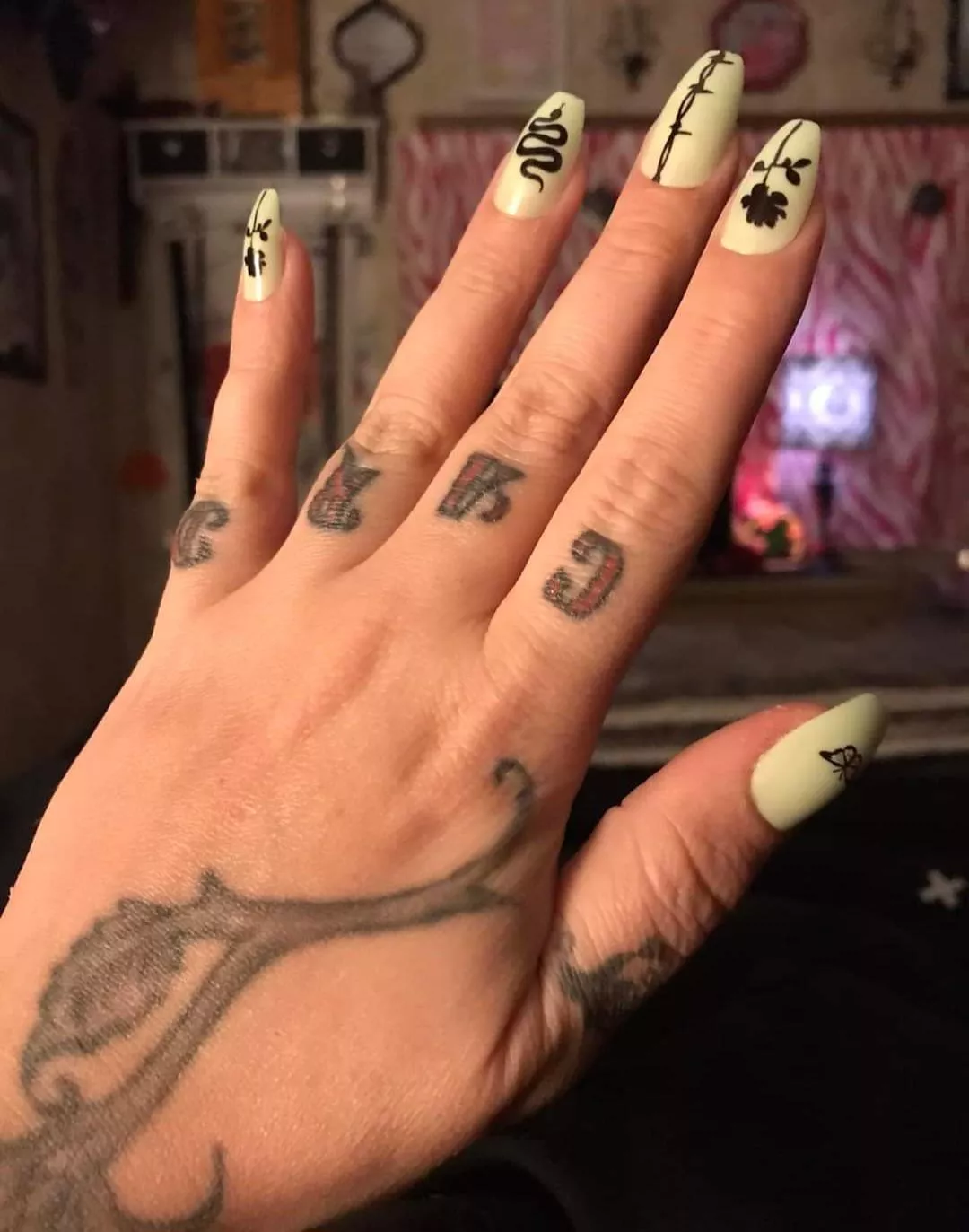 Thoughts on hand tattoos?