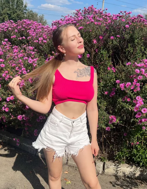 What beautiful flowers, aren't they?