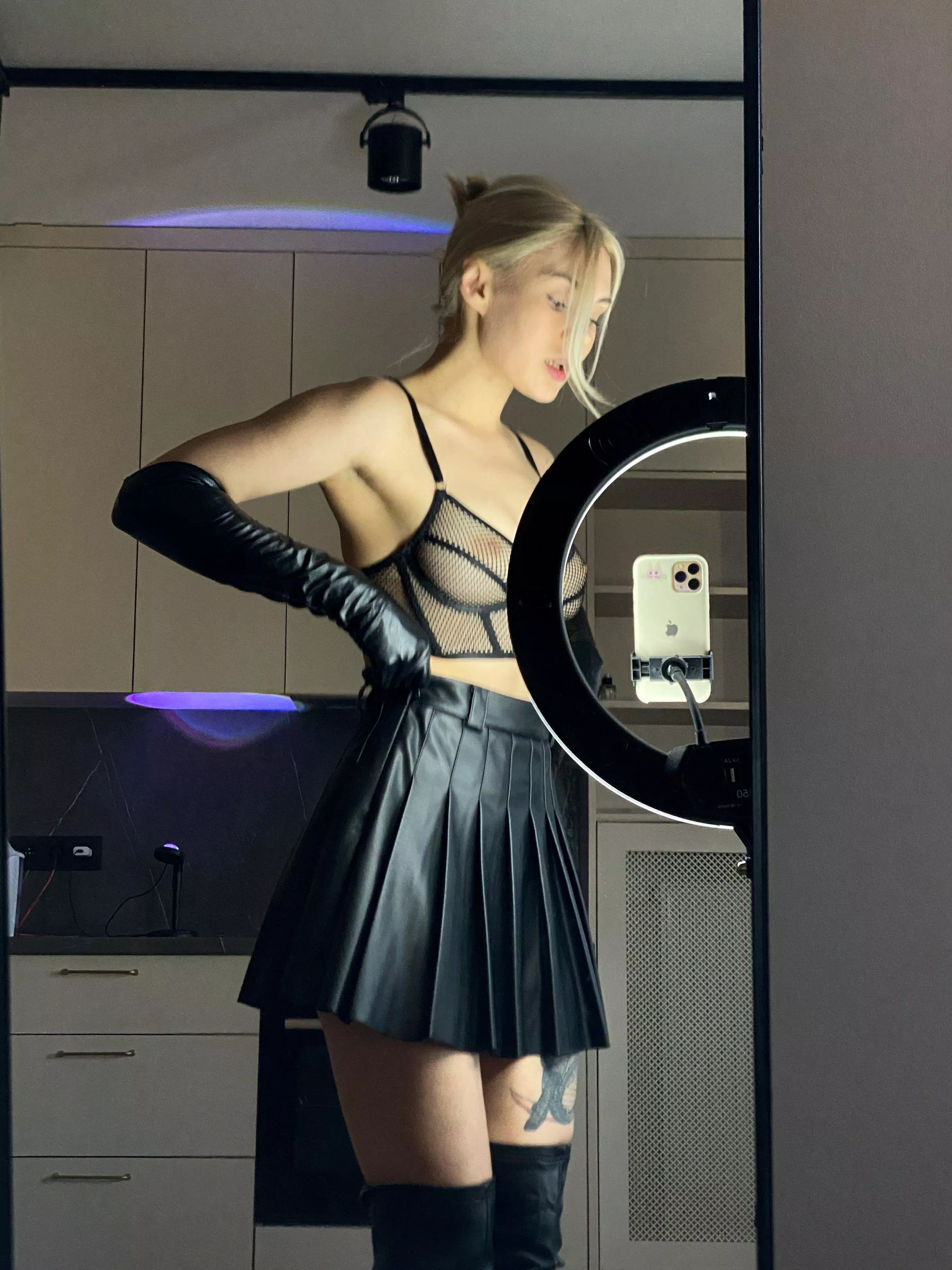 Will this outfit get me some attention if I wear in public?