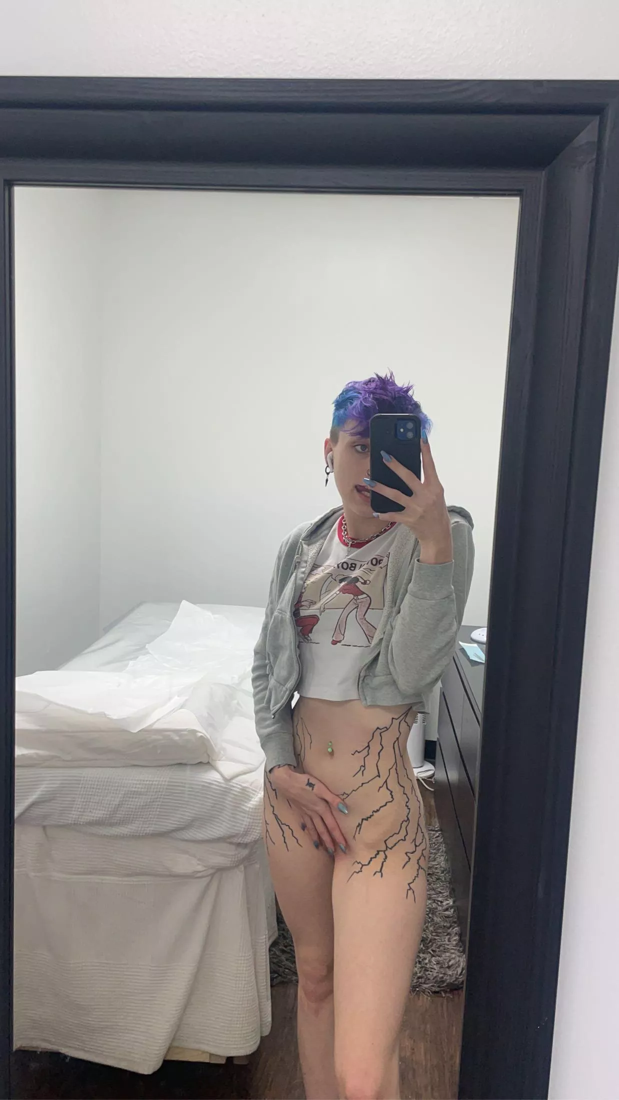 Your purple buzzcut gf that sends you pics while ur at work