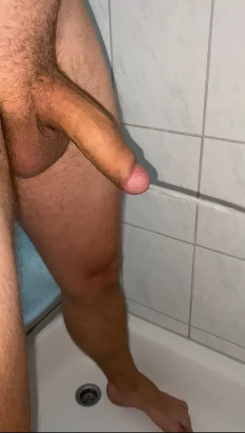 24 looking for someone who controls my bladder