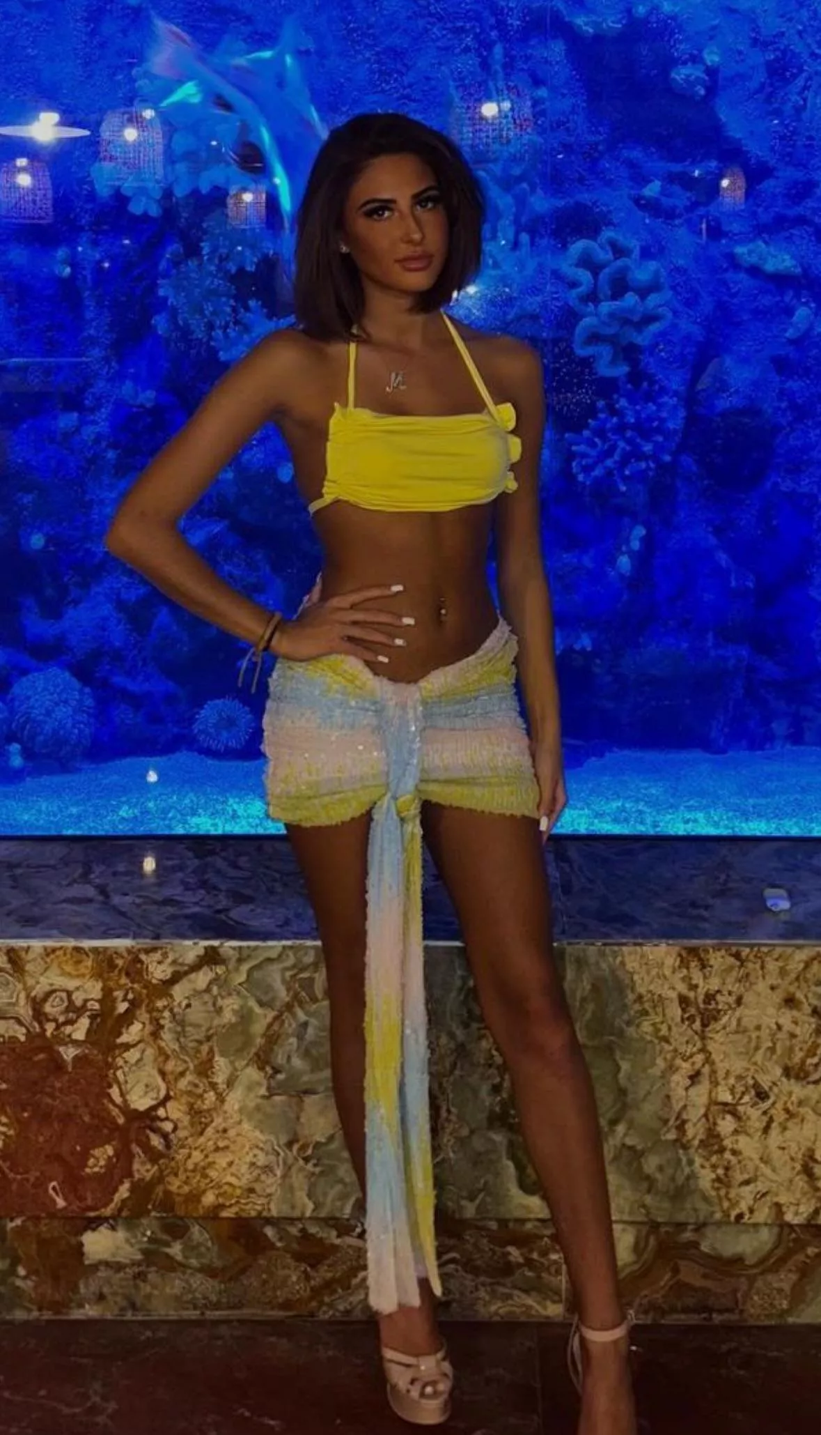 A “skirt” and a “top”