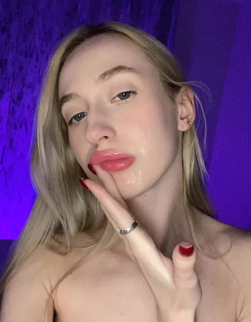 All girls need masks in the evening