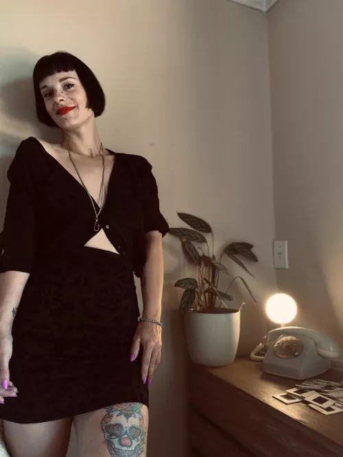 Beautiful straight bangs that are hard to find 