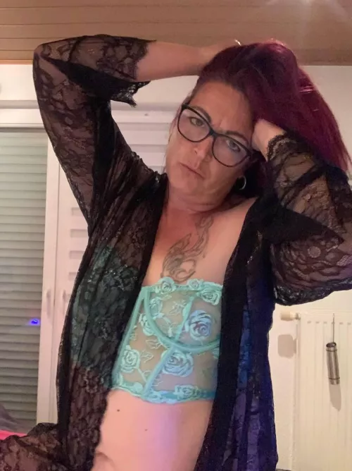 Can you fix my hair. I mean is red how you like it. Xx.