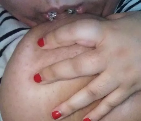 Come suck my other nipple (f)