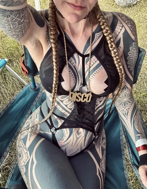 Festival hair, disco flair 💃