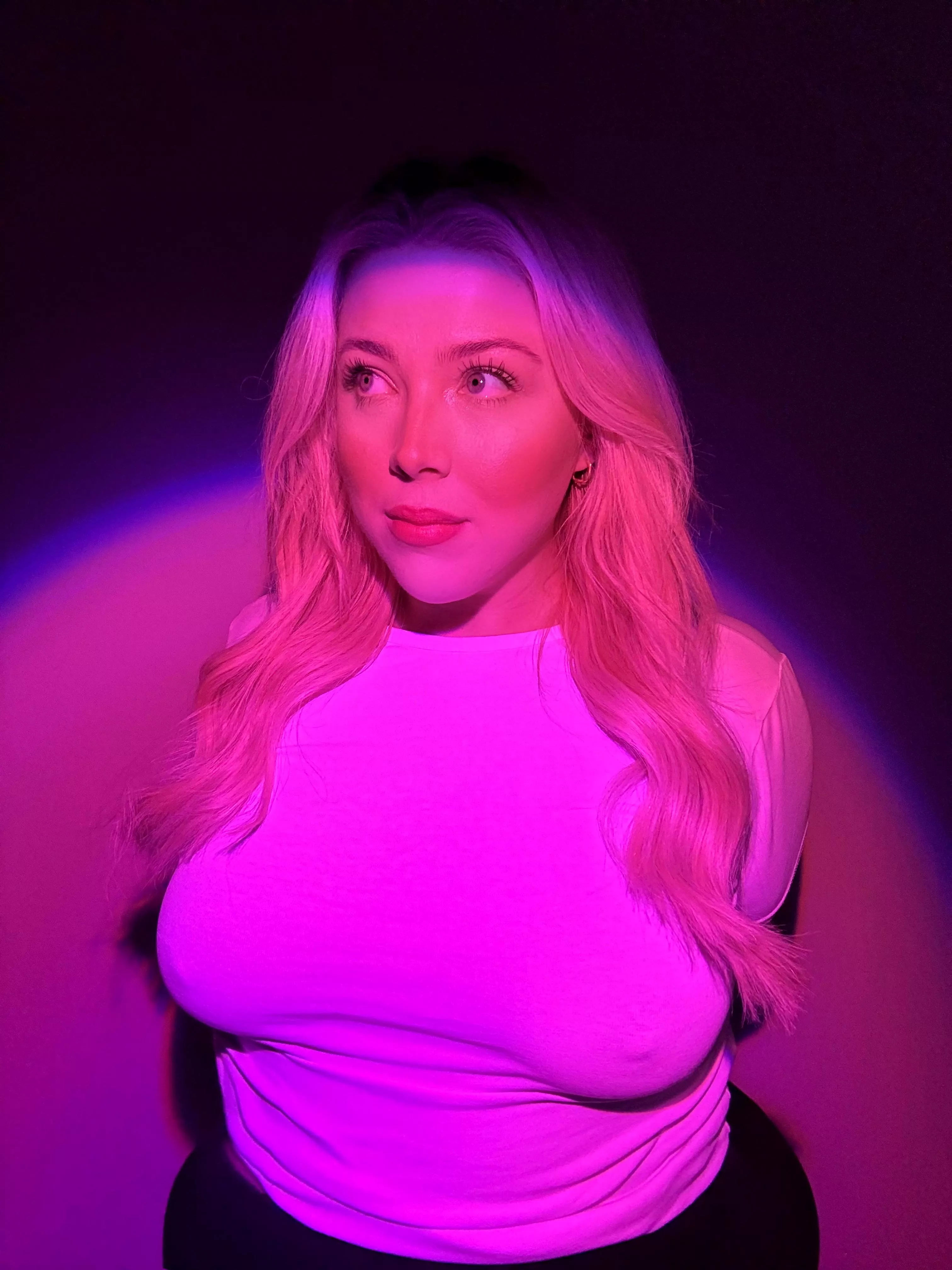 got a new ring light 😋