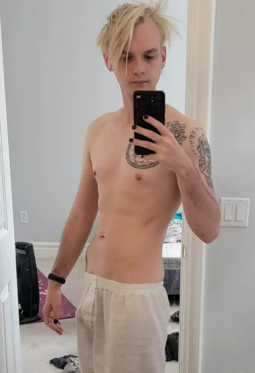 Throwback messy hair morning 💛