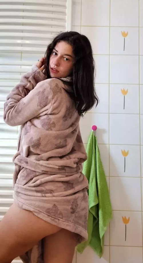 Are you ready to hop in the shower with me? 🙈