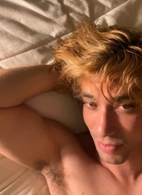 Armpits for you to sniff and lick