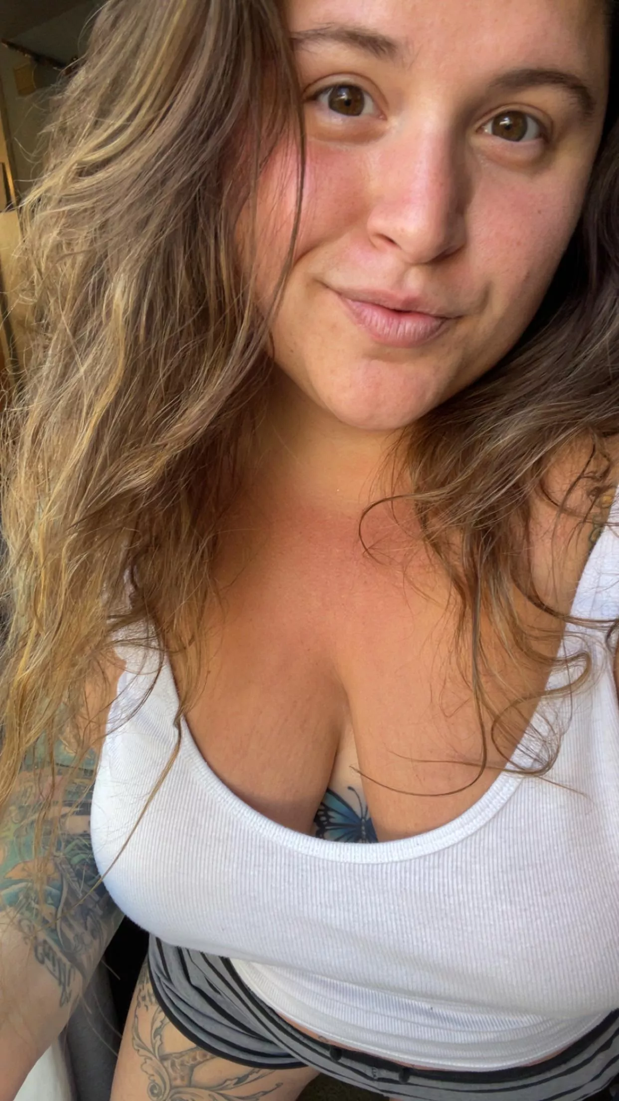 Can this bbw covered in ink with big naturals titties quench your thirst!