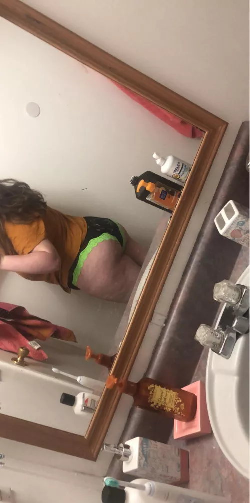 Hope I can make at least a couple cocks hard. 🤭 🍑 