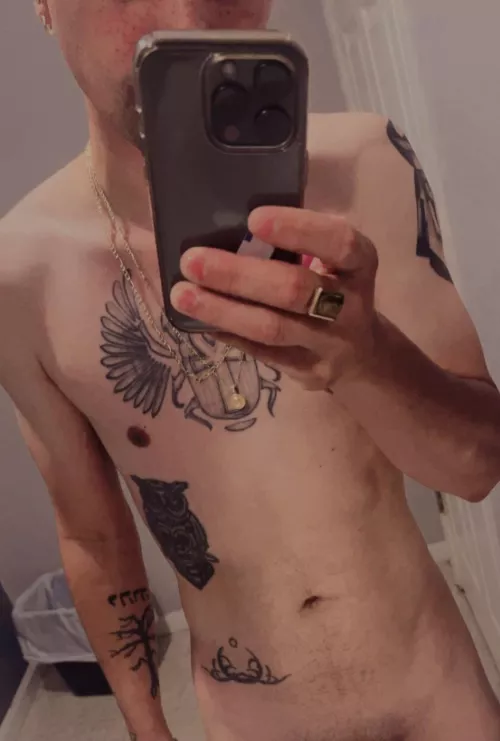 I need someone too piss on me 😏