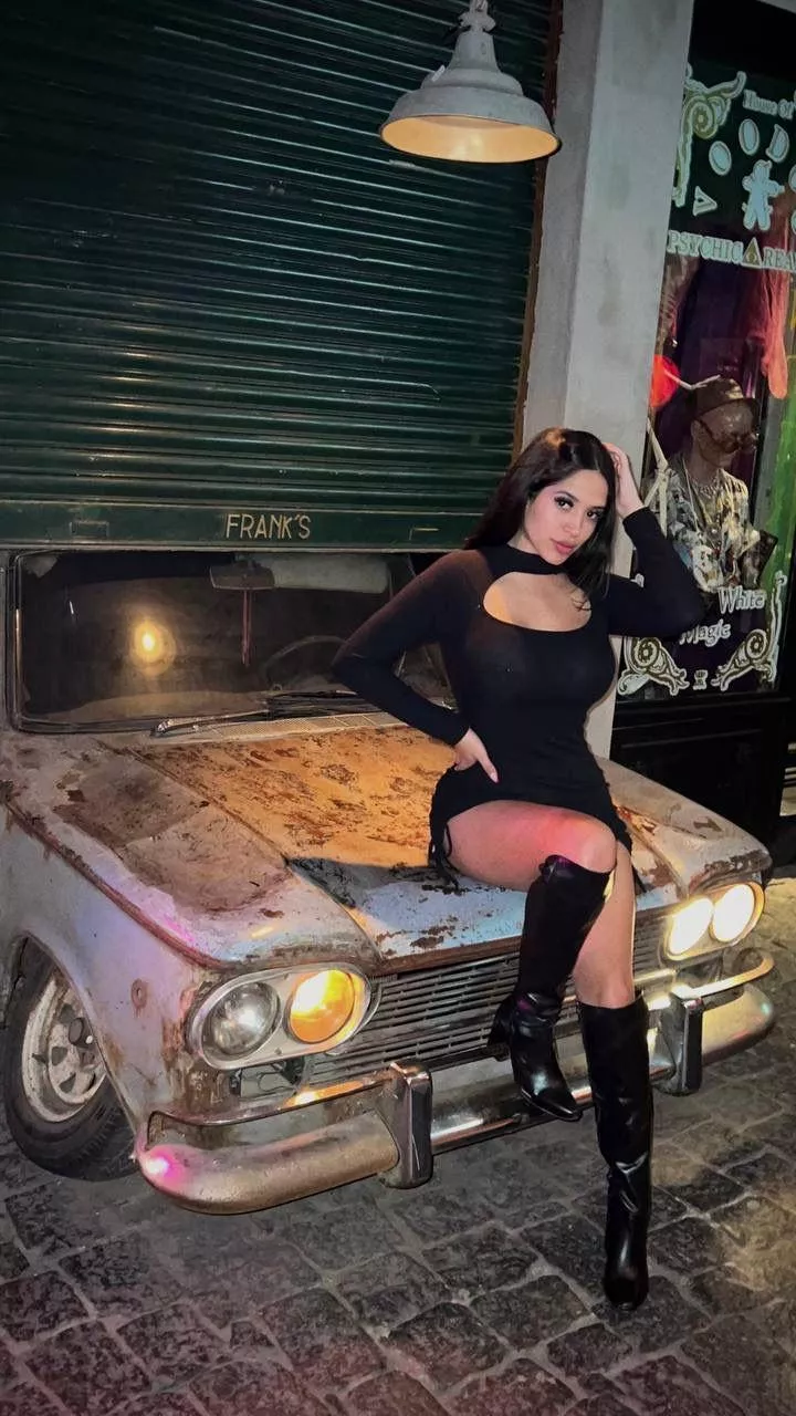 I’d love to take pictures on the hood of your car