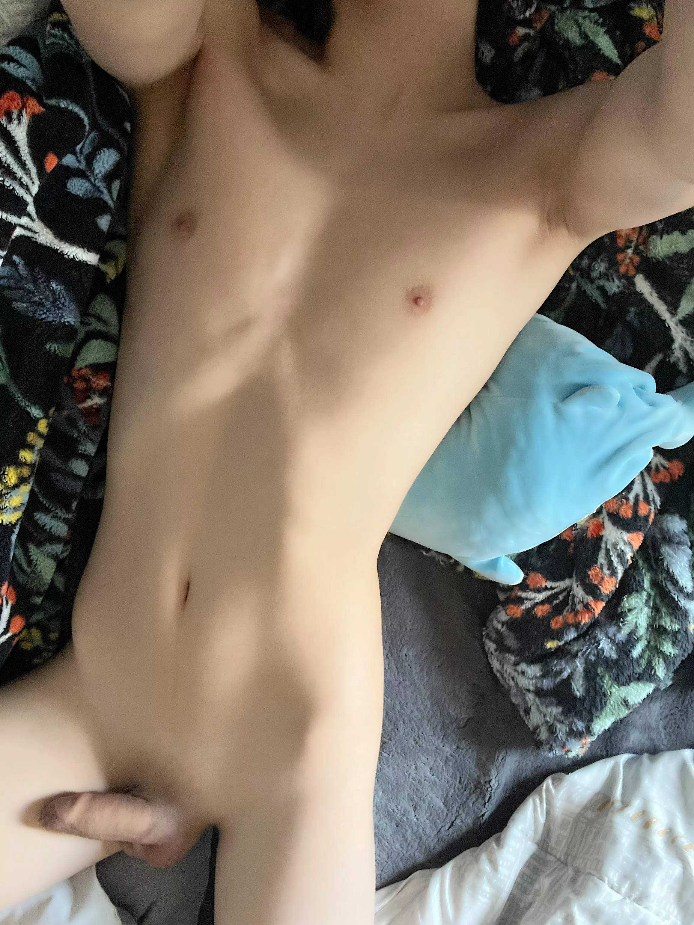 Lonely In My Bed, Care to Join Me? 🛌🥹