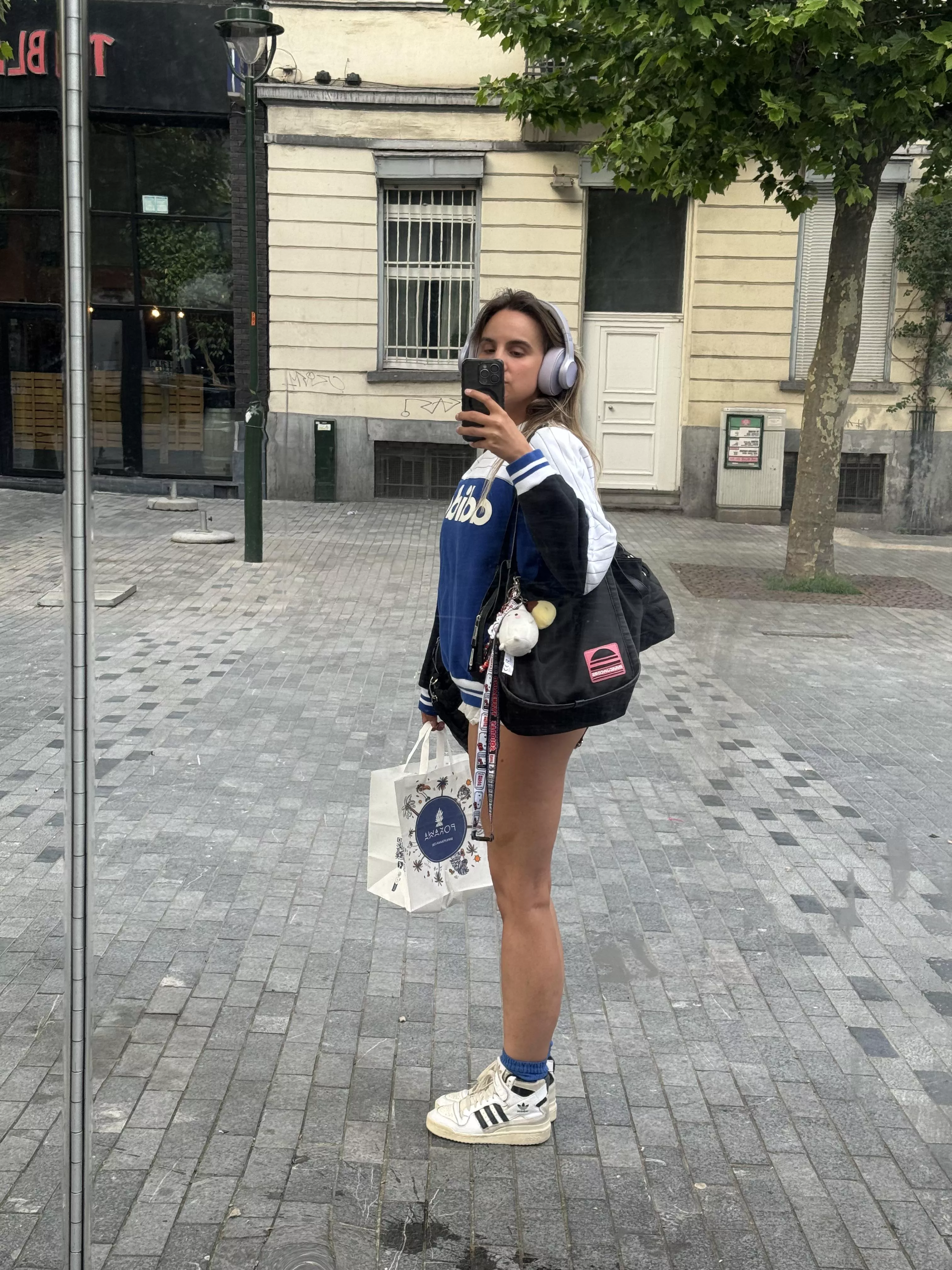 Realized I look buttnaked from the side with those shorts on!