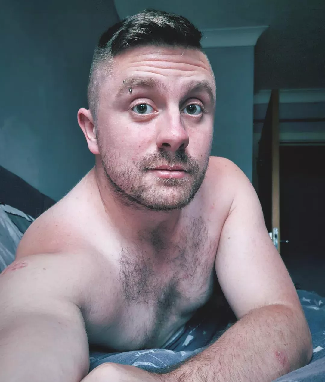 What are your current games you're playing in bed? For me it's Dragon Quest VIII and Theatrhythm