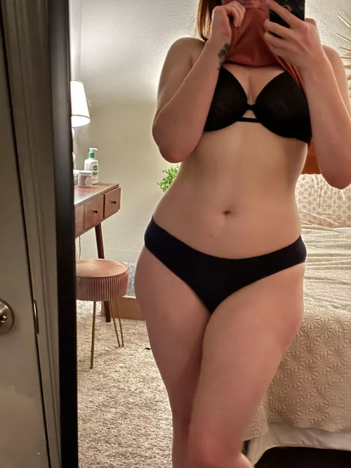 Black panties are my fave 😉