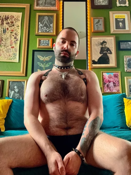 Half dressed with no place to go 👽