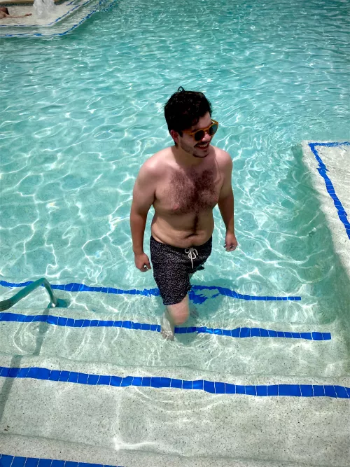 I think I should be a nudist