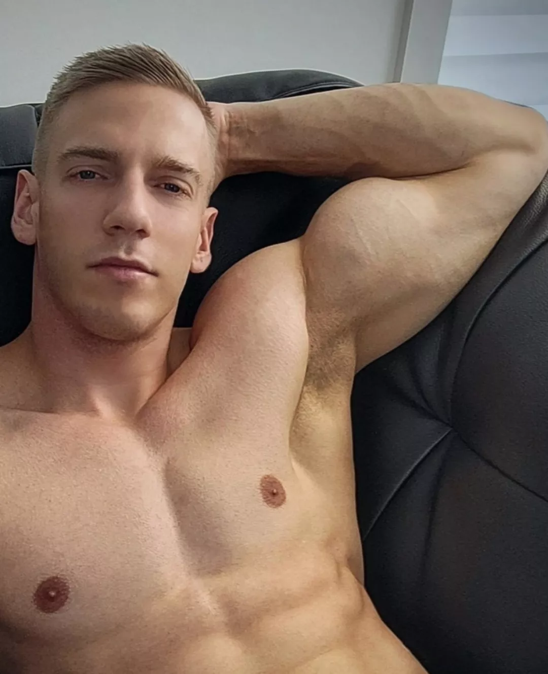 Like my forearm 💪🏼😏..?